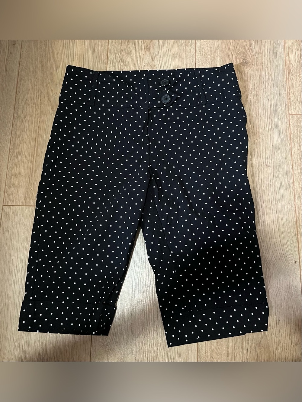 Black polka dot capris pants